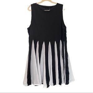 Women's Sleeveless Black And White Fit & Flare Midi Dress-Size US 18